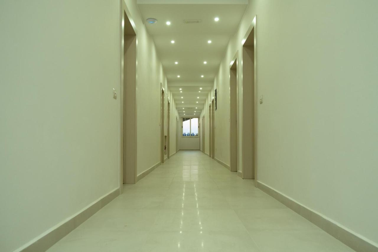 Center Park Hotel *