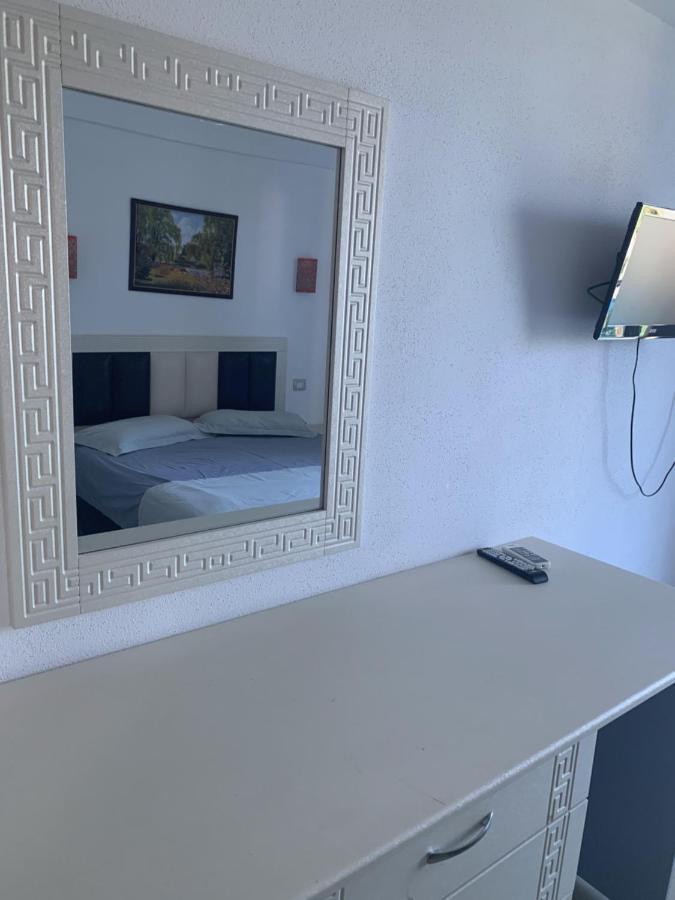Center Park Hotel Velipojë